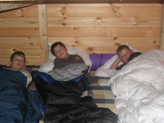 Innenraum der Schlafhütte